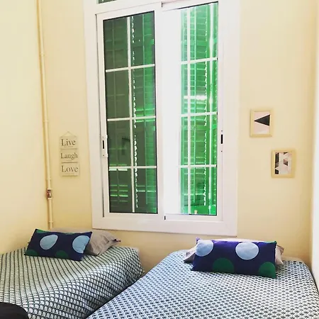 Green Door Gracia בית אירוח