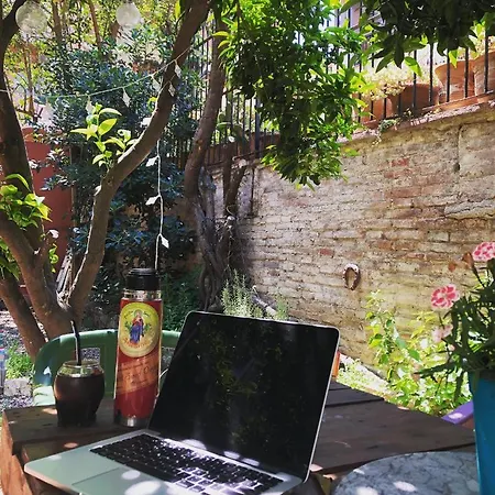 Δωμάτια σε οικογενειακή κατοικία Green Door Gracia *