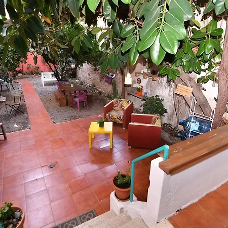 Green Door Gracia Δωμάτια σε οικογενειακή κατοικία